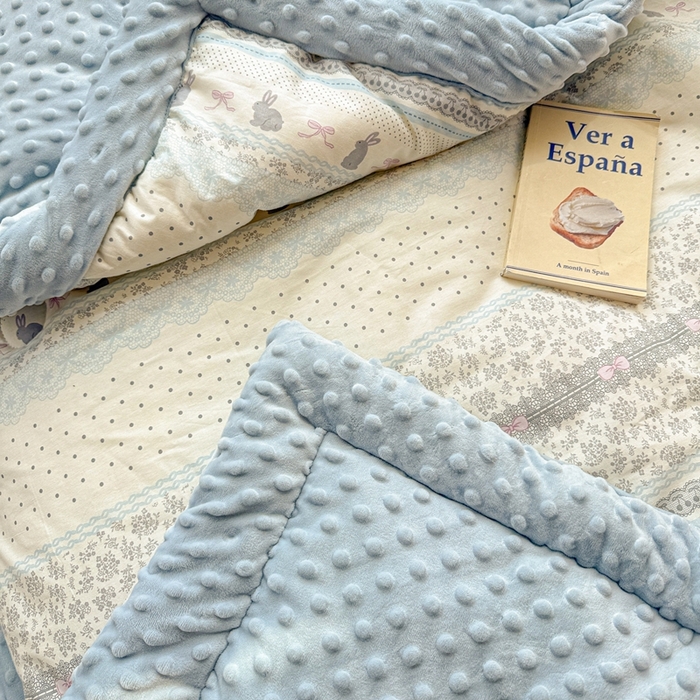 91家纺网 家纺一手货源 找家纺 小桃姐家纺 2025新款全棉豆豆绒儿童被 被子被芯 海盐兔