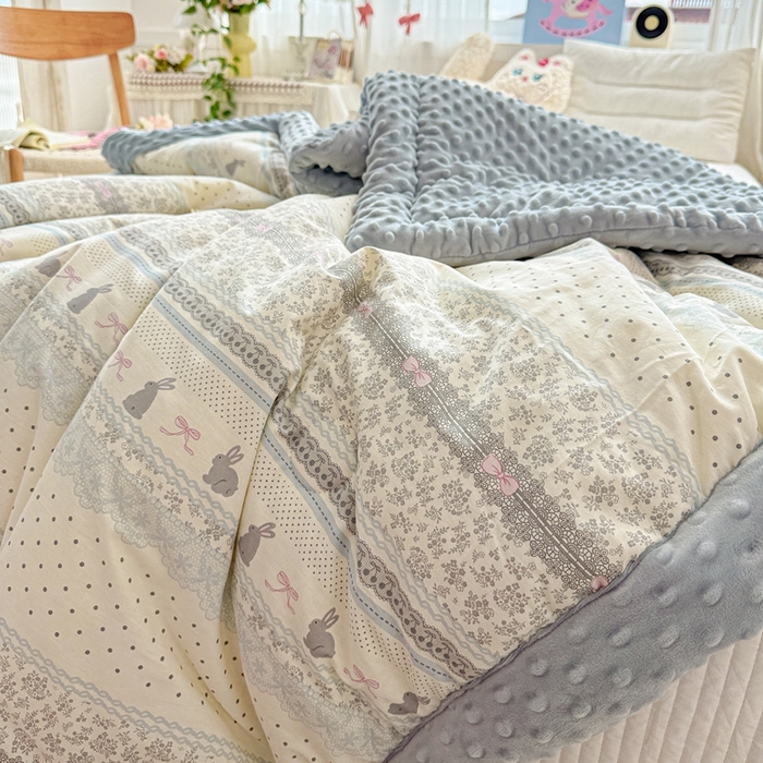 91家纺网 家纺一手货源 找家纺 小桃姐家纺 2025新款全棉豆豆绒儿童被 被子被芯 海盐兔