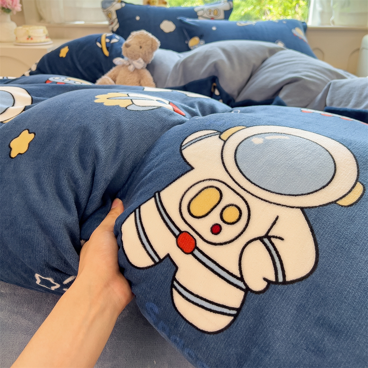 91家纺网 家纺一手货源 找家纺 （总）布凡家居 2026新款190g高克重牛奶绒印花四件套