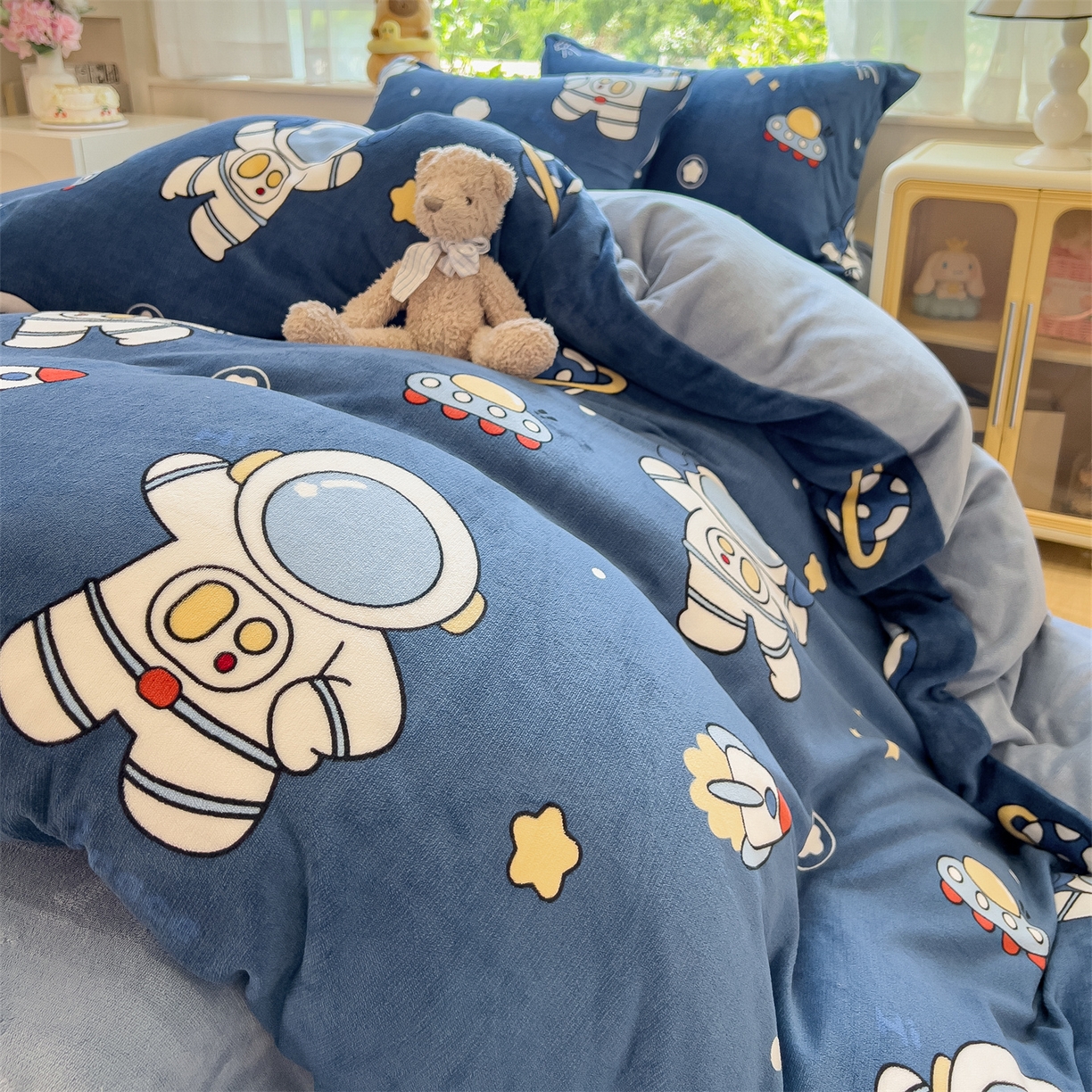 91家纺网 家纺一手货源 找家纺 （总）布凡家居 2026新款190g高克重牛奶绒印花四件套