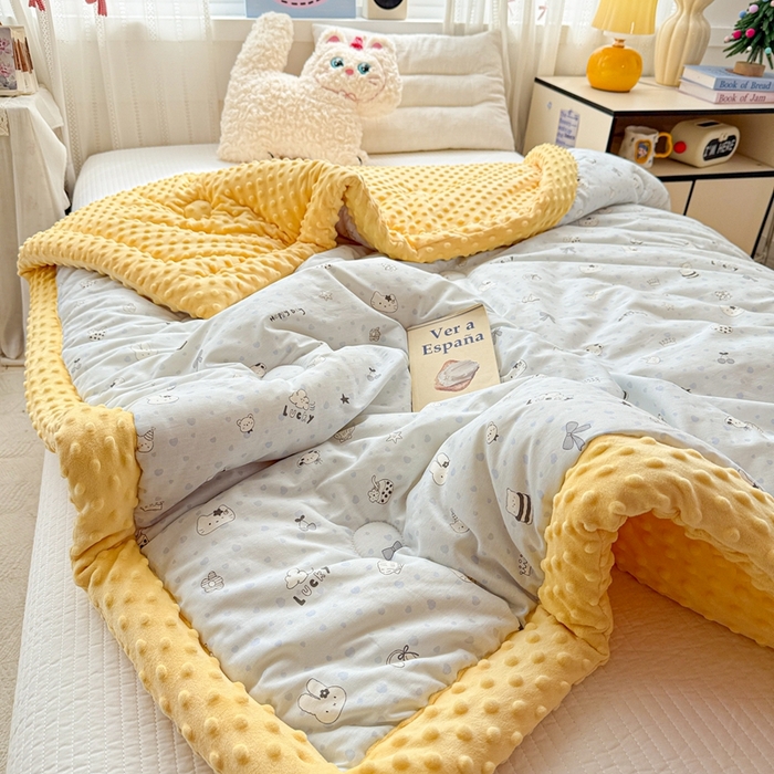 91家纺网 家纺一手货源 找家纺 小桃姐家纺 2025新款全棉豆豆绒儿童被 被子被芯 萌宠派对