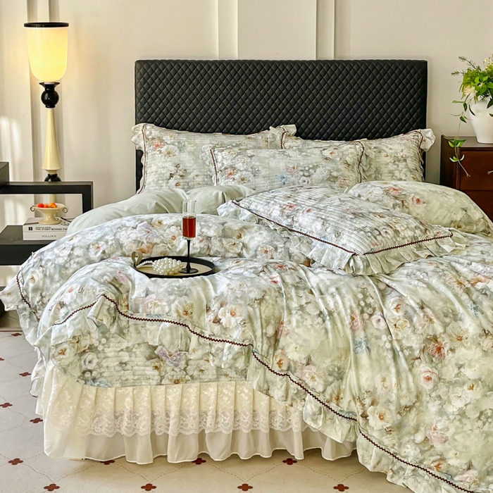 91家纺网 家纺一手货源 找家纺 胜权家纺 2026新款A类全棉法式13372数码印花夹棉床盖单品系列 花非花绿