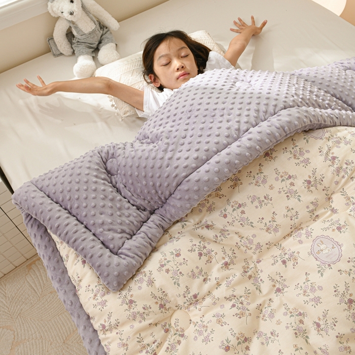 91家纺网 家纺一手货源 找家纺 小桃姐家纺 2025新款全棉豆豆绒儿童被 被子被芯 莫奈花园