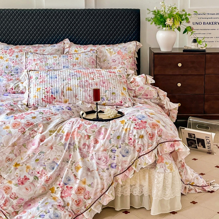 91家纺网 家纺一手货源 找家纺 胜权家纺 2026新款A类全棉法式13372数码印花夹棉床盖单品系列 锦绣繁华粉