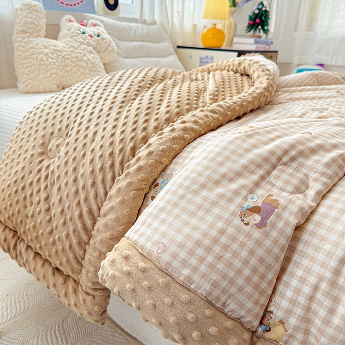 91家纺网 家纺一手货源 找家纺 小桃姐家纺 2025新款全棉豆豆绒儿童被 被子被芯 俏皮狗