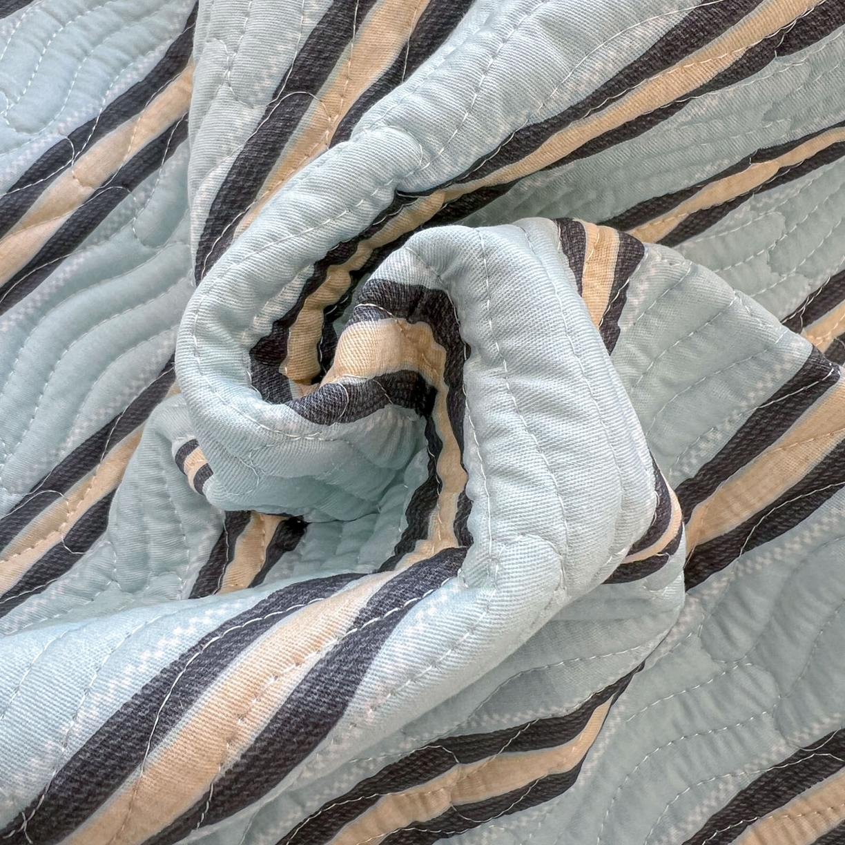 91家纺网 家纺一手货源 找家纺 梦精灵家纺 2026新款纯棉床盖单件全棉绗缝夹棉床单 四季通用榻榻米防滑学生宿舍单人被套枕套 云拓