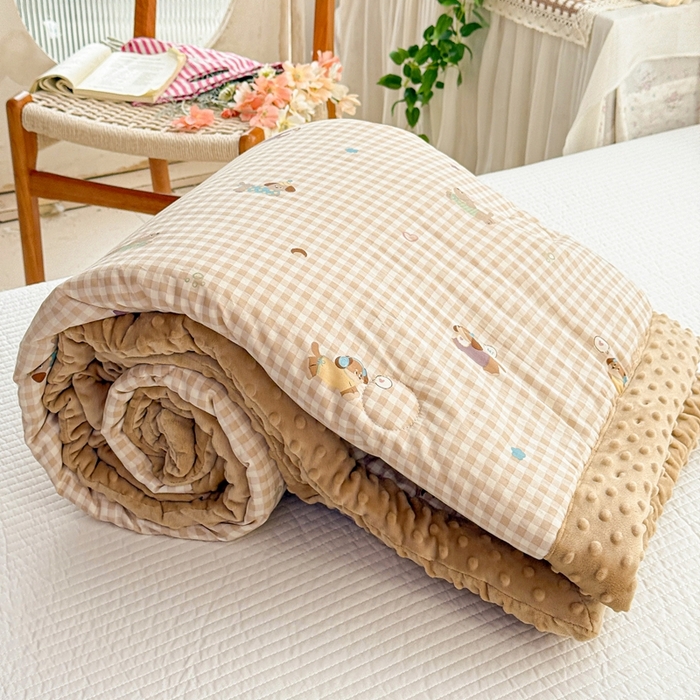 91家纺网 家纺一手货源 找家纺 小桃姐家纺 2025新款全棉豆豆绒儿童被 被子被芯 俏皮狗