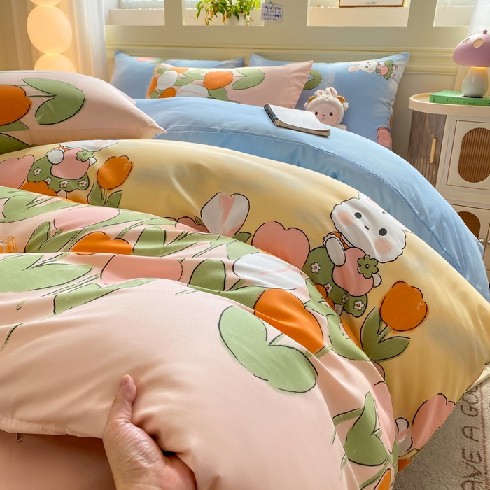 91家纺网 家纺一手货源 找家纺 朵朵家纺 2026新款水洗印花床单床笠款三四件套学生三四件套 兔兔花园