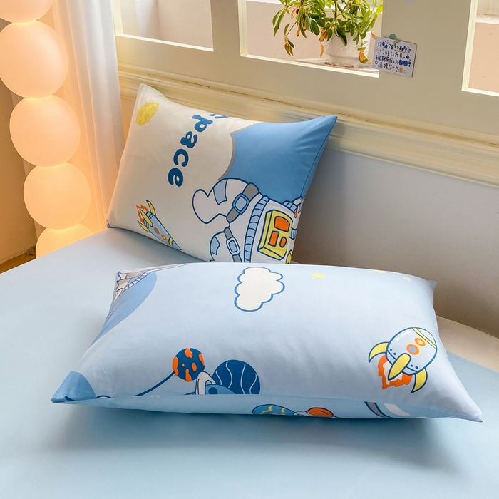 91家纺网 家纺一手货源 找家纺 朵朵家纺 2026新款水洗印花床单床笠款三四件套学生三四件套 宇航员