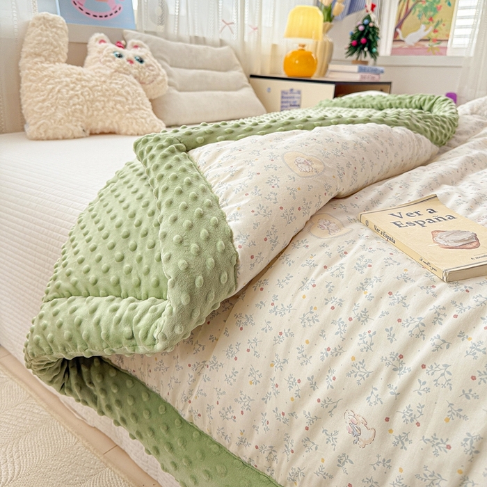 91家纺网 家纺一手货源 找家纺 小桃姐家纺 2025新款全棉豆豆绒儿童被 被子被芯 小兔乖乖