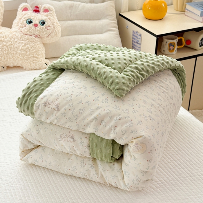 91家纺网 家纺一手货源 找家纺 小桃姐家纺 2025新款全棉豆豆绒儿童被 被子被芯 小兔乖乖