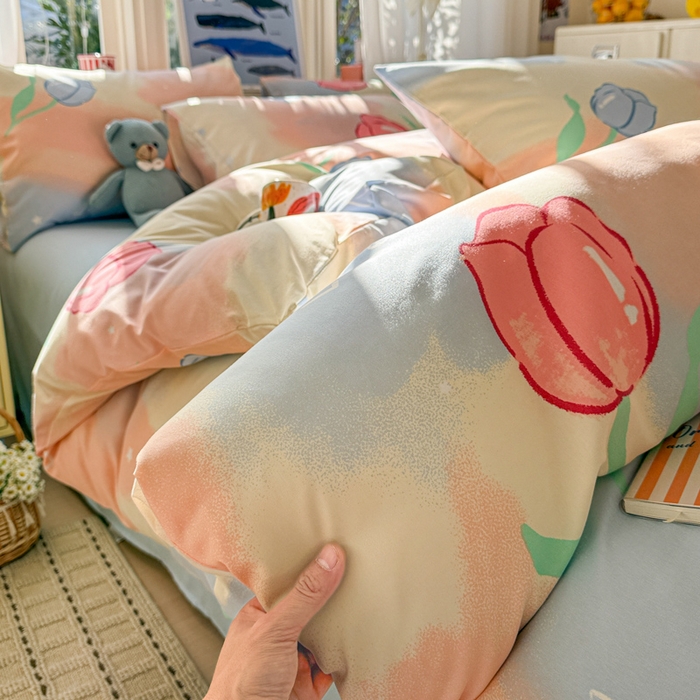 91家纺网 家纺一手货源 找家纺 朵朵家纺 2026新款水洗印花床单床笠款三四件套学生三四件套 郁金花海-蓝