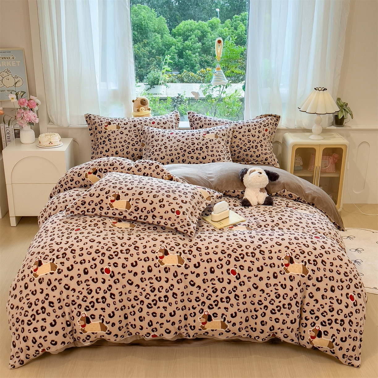 91家纺网 家纺一手货源 找家纺 布凡家居 2026新款190g高克重牛奶绒印花四件套 豹纹腊肠