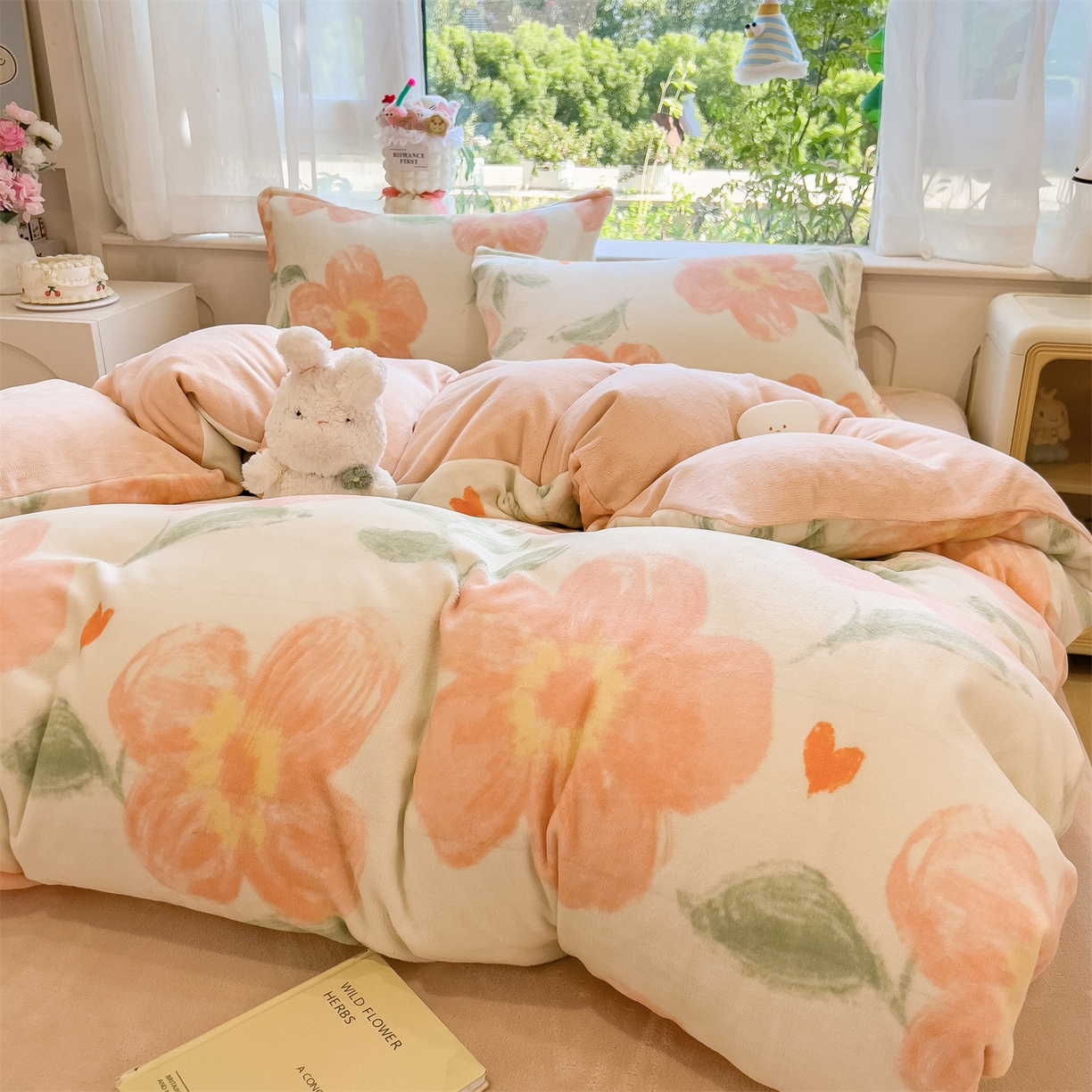 91家纺网 家纺一手货源 找家纺 布凡家居 2026新款190g高克重牛奶绒印花四件套 橙花漫语