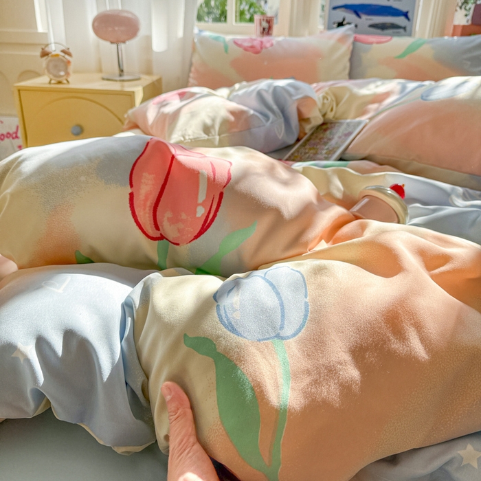 91家纺网 家纺一手货源 找家纺 朵朵家纺 2026新款水洗棉印花单被套系列 郁金花海-蓝