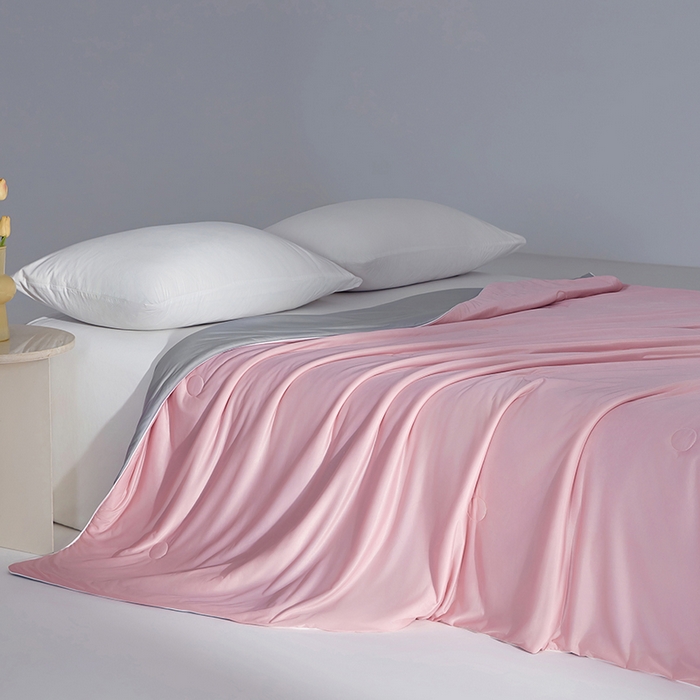 91家纺网 家纺一手货源 找家纺 梦恬佳 2025新款A类凉感丝夏凉被 烟粉