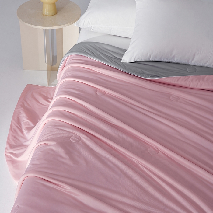 91家纺网 家纺一手货源 找家纺 梦恬佳 2025新款A类凉感丝夏凉被 烟粉