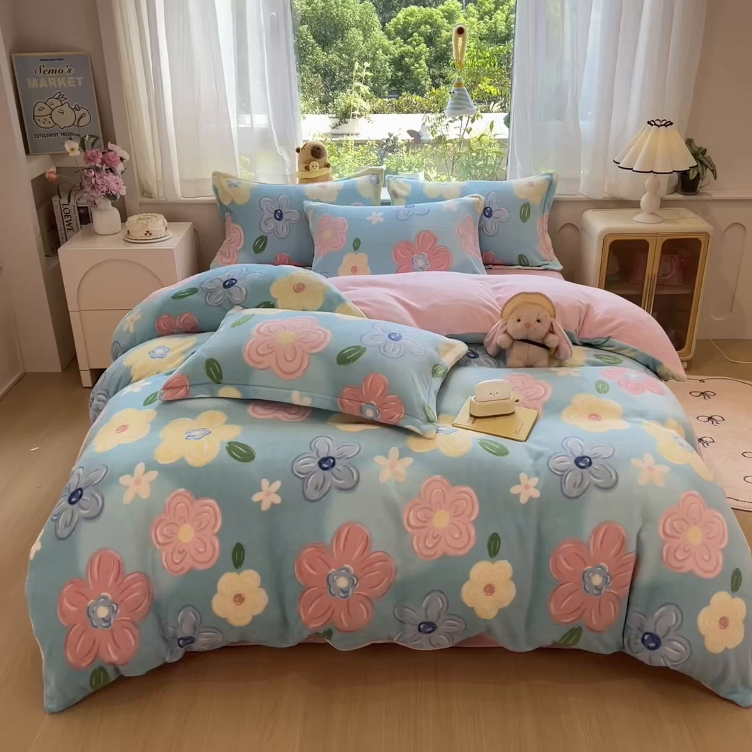 91家纺网 家纺一手货源 找家纺 布凡家居 2026新款190g高克重牛奶绒印花四件套 春眠笺