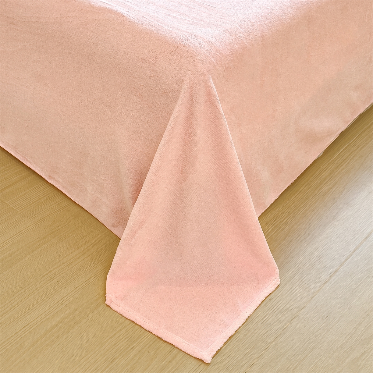 91家纺网 家纺一手货源 找家纺 布凡家居 2026新款190g高克重牛奶绒印花四件套 晴窗花叙