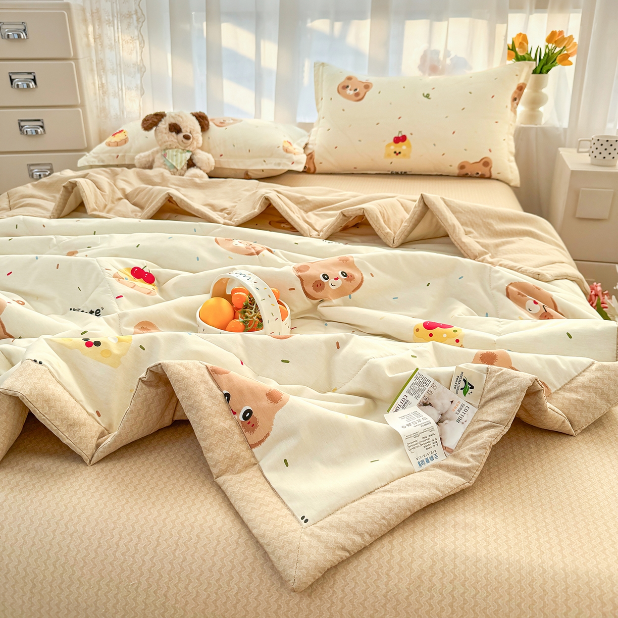 91家纺网 家纺一手货源 找家纺 寝美资家居 2026新款A类里外全棉夏凉被四件套-风格三 奶萌熊