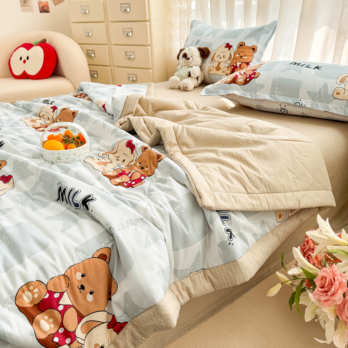 91家纺网 家纺一手货源 找家纺 寝美资家居 2026新款A类里外全棉夏凉被四件套-风格三 温暖熊
