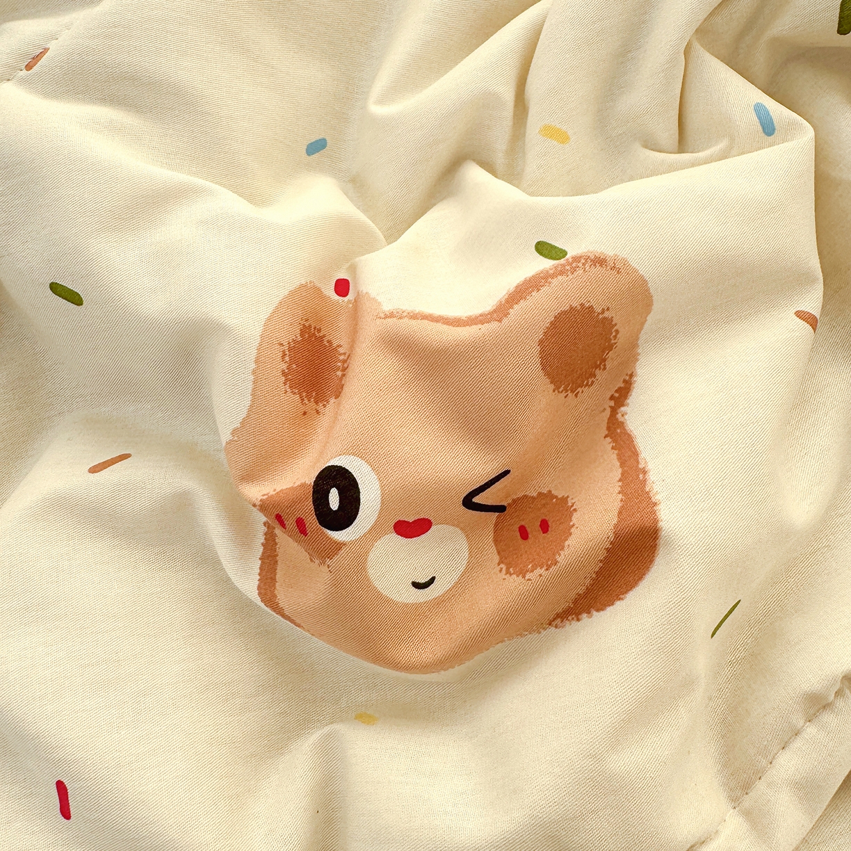 91家纺网 家纺一手货源 找家纺 寝美资家居 2026新款A类里外全棉夏凉被四件套-风格三 奶萌熊