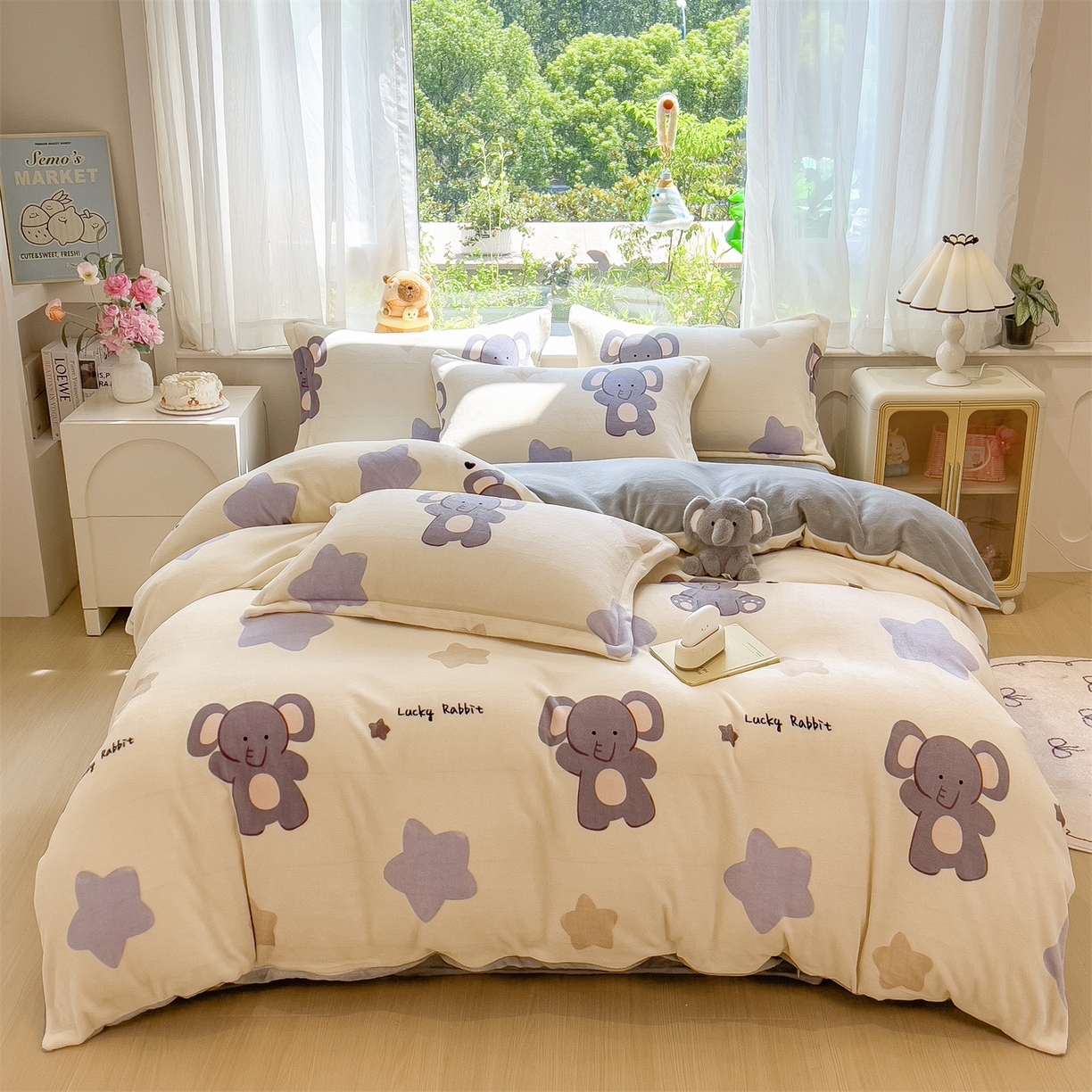 91家纺网 家纺一手货源 找家纺 布凡家居 2026新款190g高克重牛奶绒印花四件套 星星小象