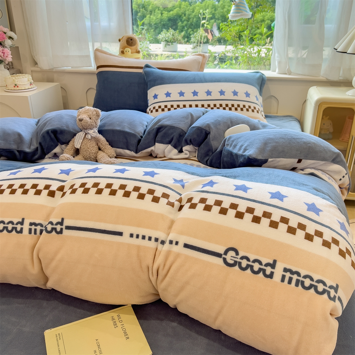 91家纺网 家纺一手货源 找家纺 布凡家居 2026新款190g高克重牛奶绒印花四件套 星影