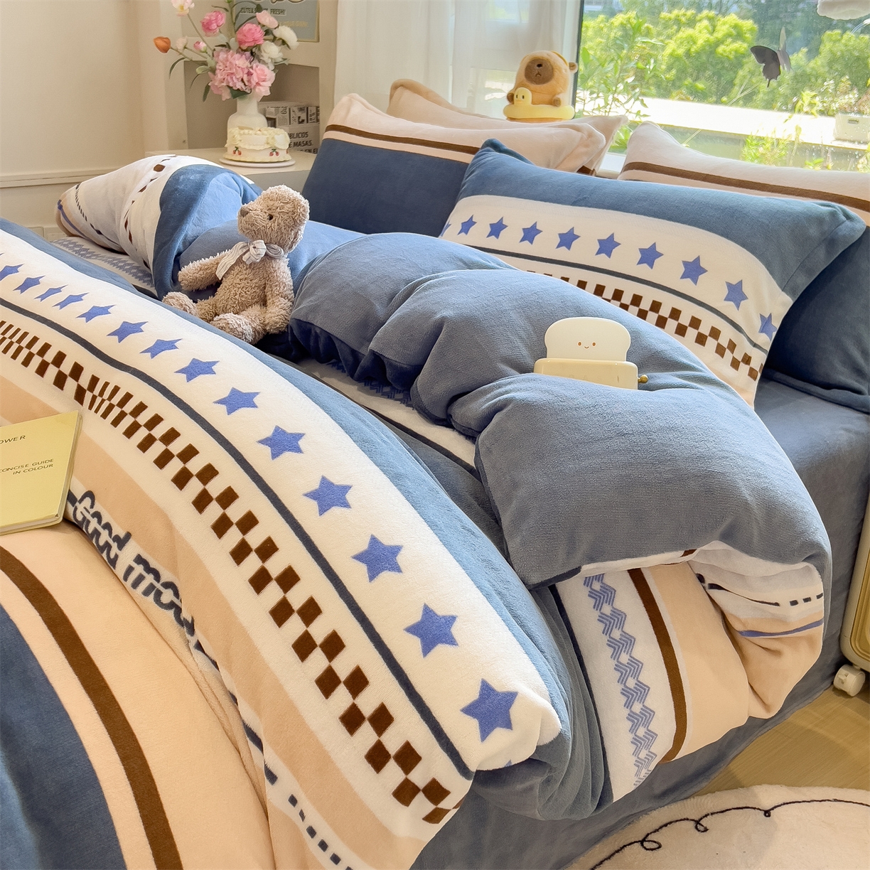 91家纺网 家纺一手货源 找家纺 布凡家居 2026新款190g高克重牛奶绒印花四件套 星影