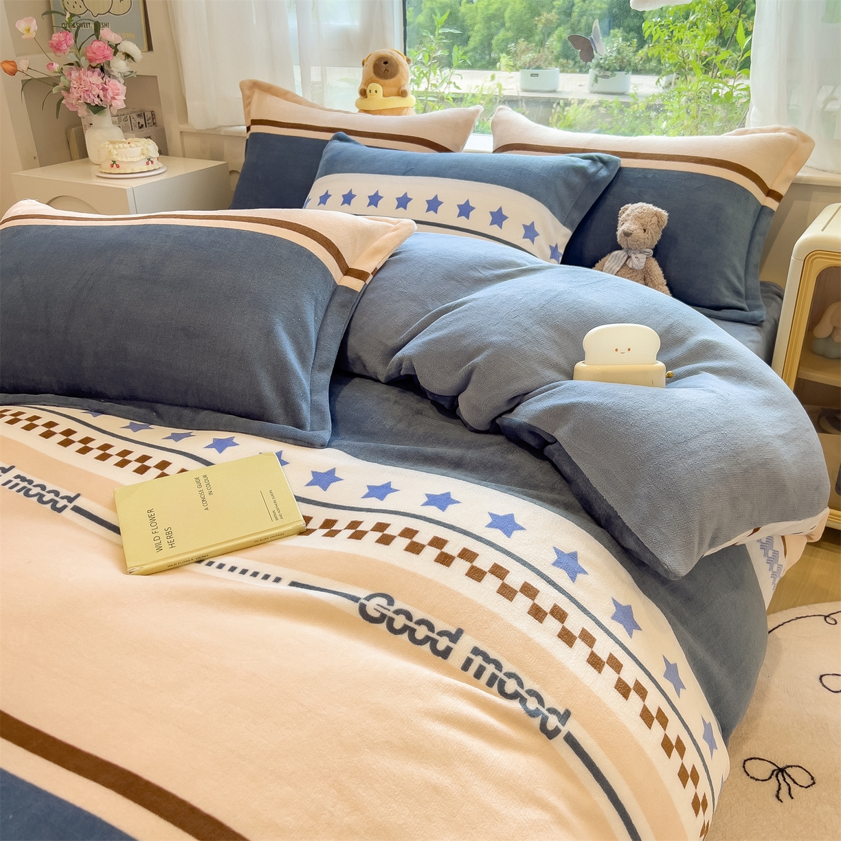 91家纺网 家纺一手货源 找家纺 布凡家居 2026新款190g高克重牛奶绒印花四件套 星影