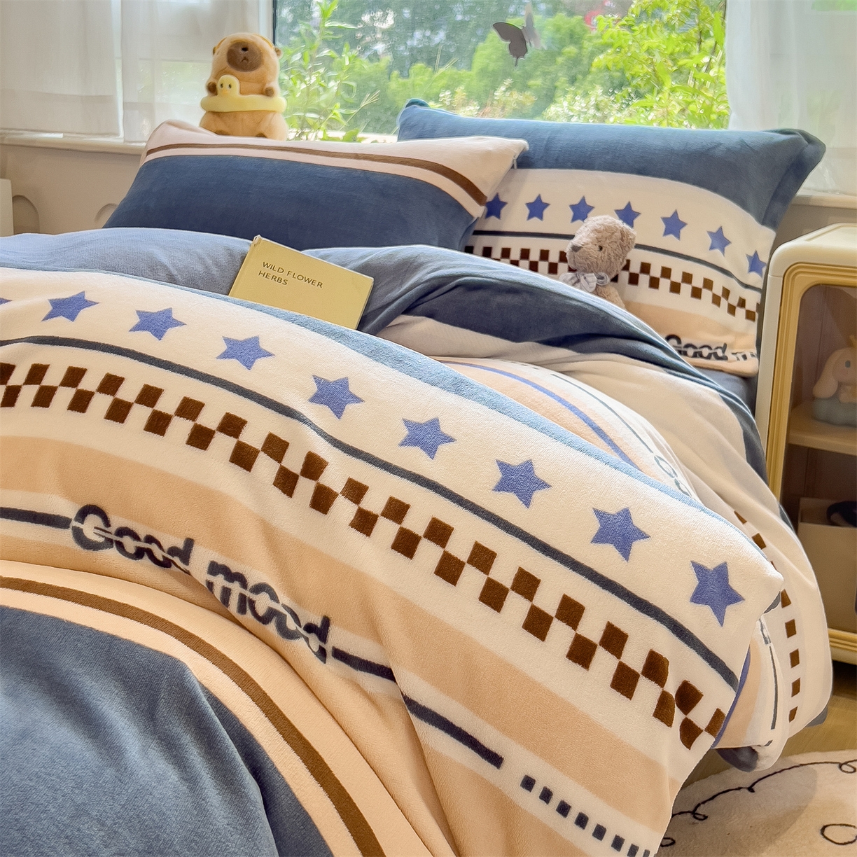 91家纺网 家纺一手货源 找家纺 布凡家居 2026新款190g高克重牛奶绒印花四件套 星影