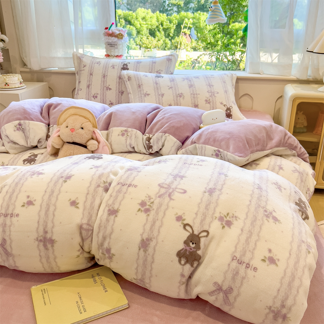 91家纺网 家纺一手货源 找家纺 布凡家居 2026新款190g高克重牛奶绒印花四件套 薰衣草兔