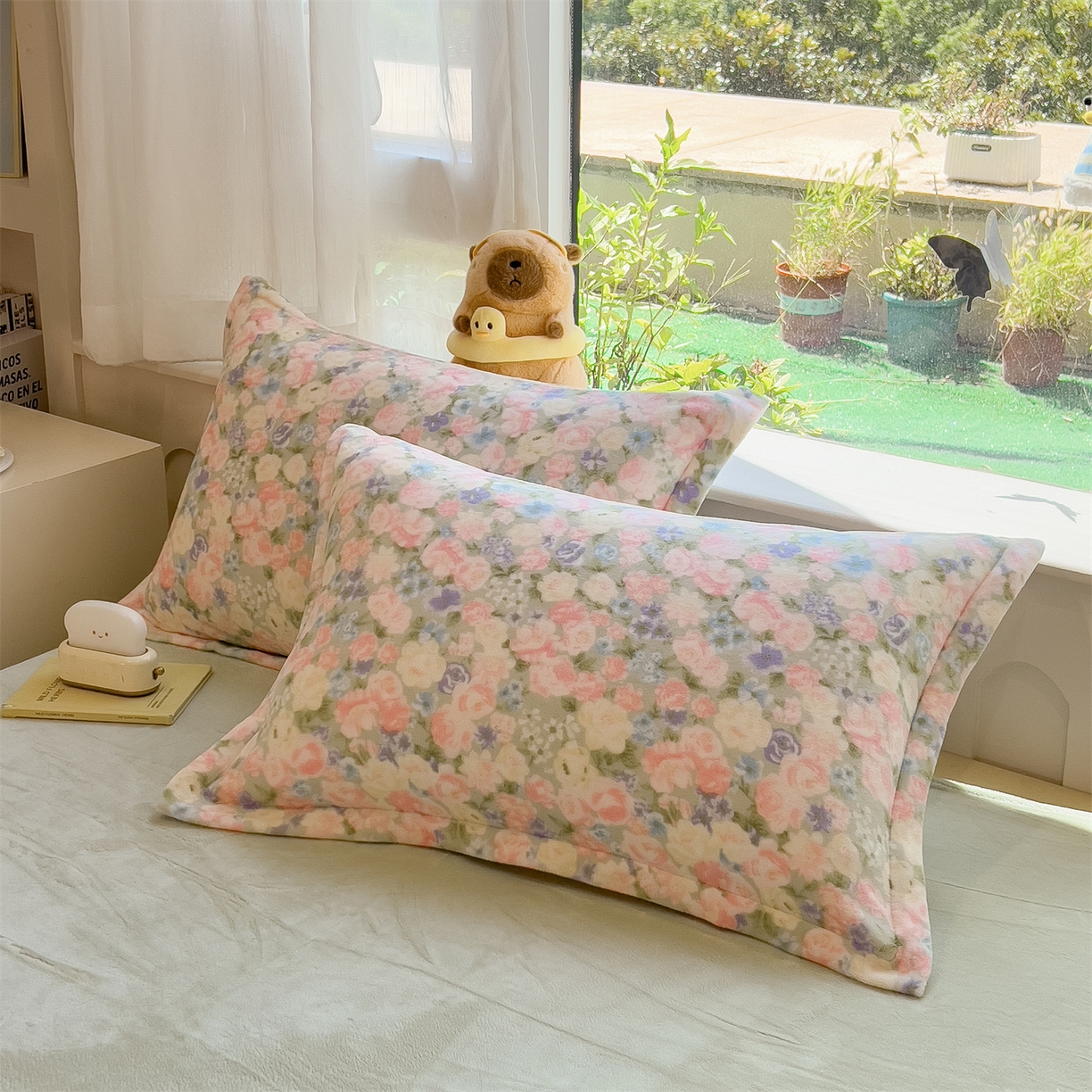 91家纺网 家纺一手货源 找家纺 布凡家居 2026新款190g高克重牛奶绒印花四件套 枕花眠