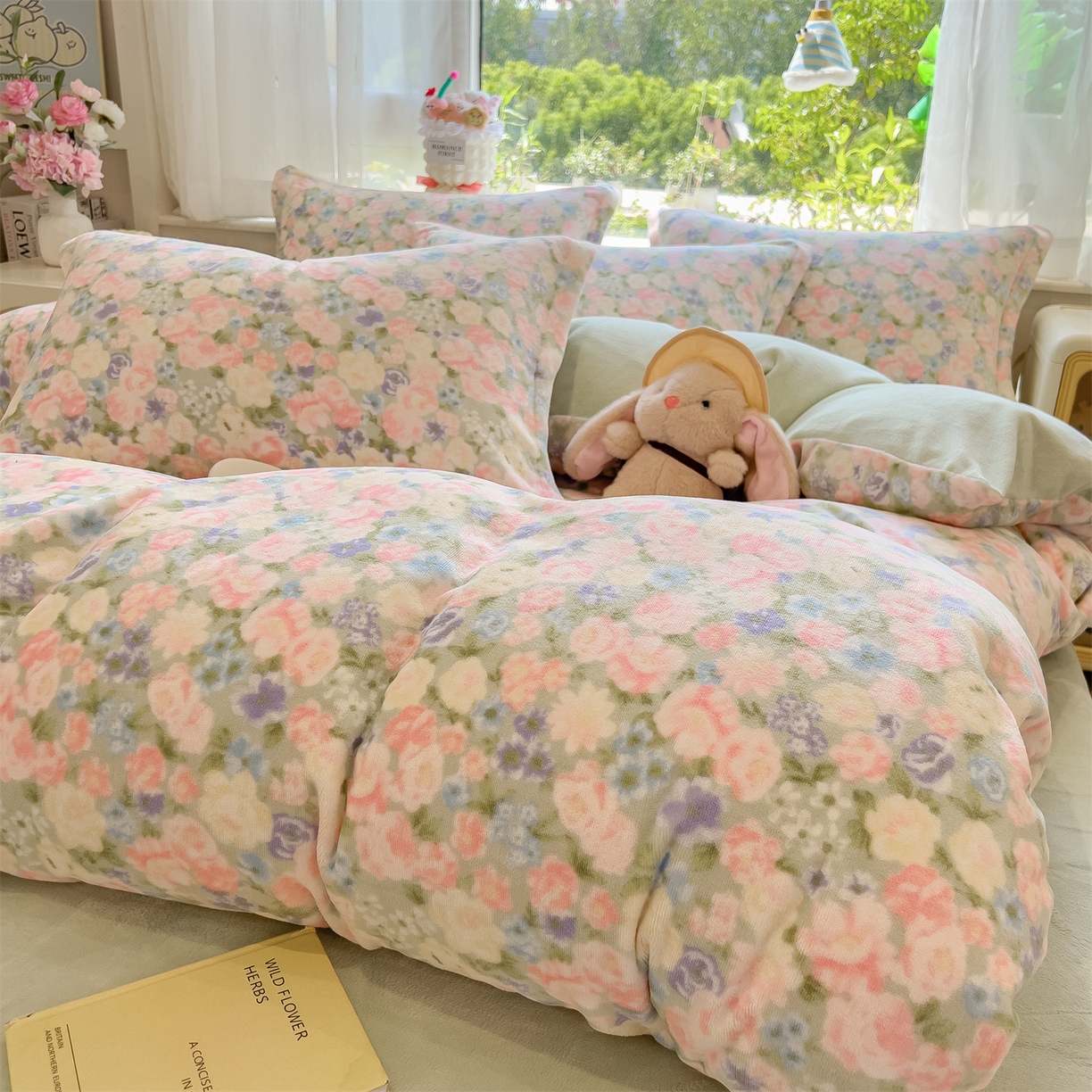 91家纺网 家纺一手货源 找家纺 布凡家居 2026新款190g高克重牛奶绒印花四件套 枕花眠