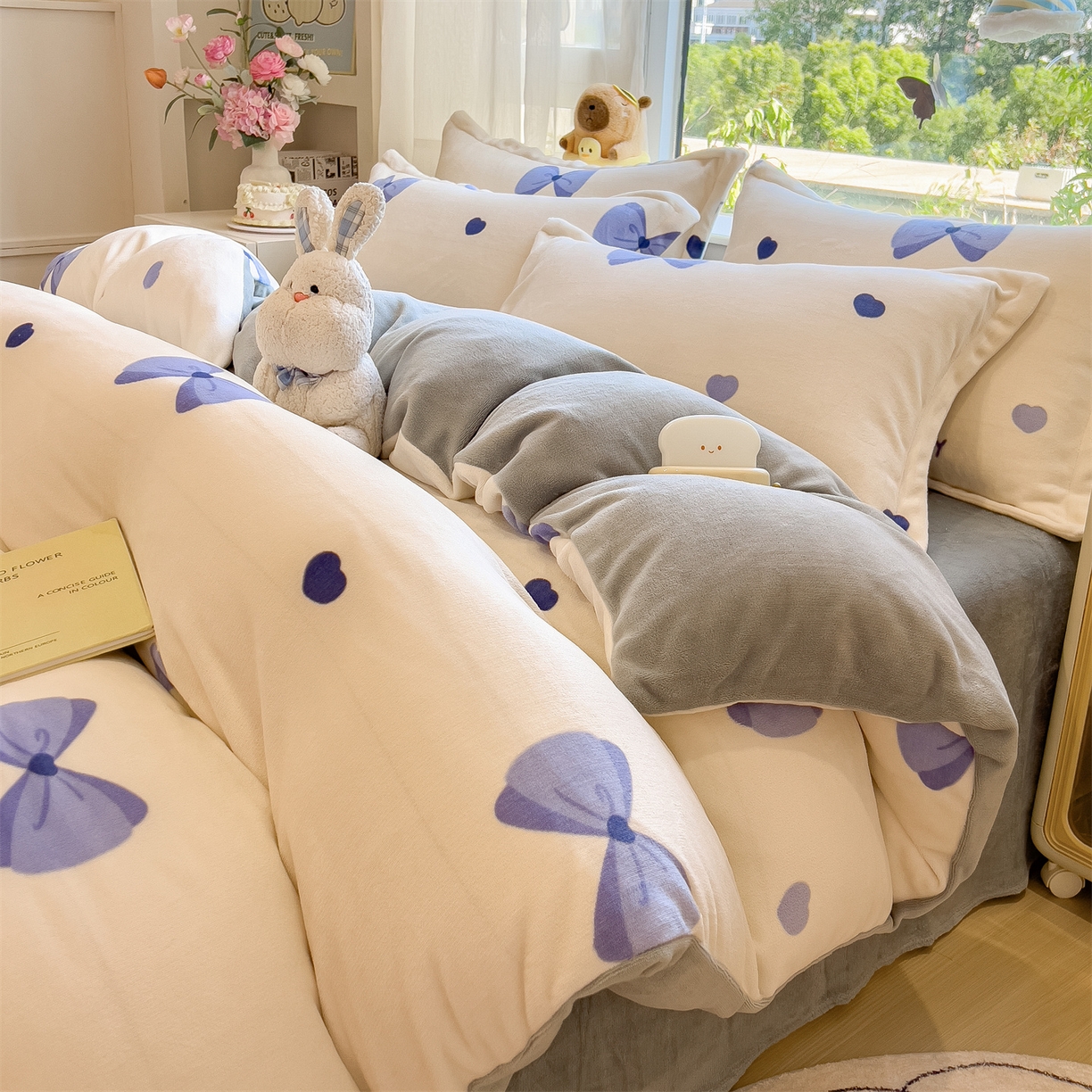 91家纺网 家纺一手货源 找家纺 布凡家居 2026新款190g高克重牛奶绒印花四件套 紫蝶幸运曲