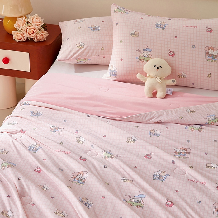 91家纺网 家纺一手货源 找家纺 梦恬佳 2026新款冰淇淋印花凉感丝夏凉被小冰被 小汽车-粉