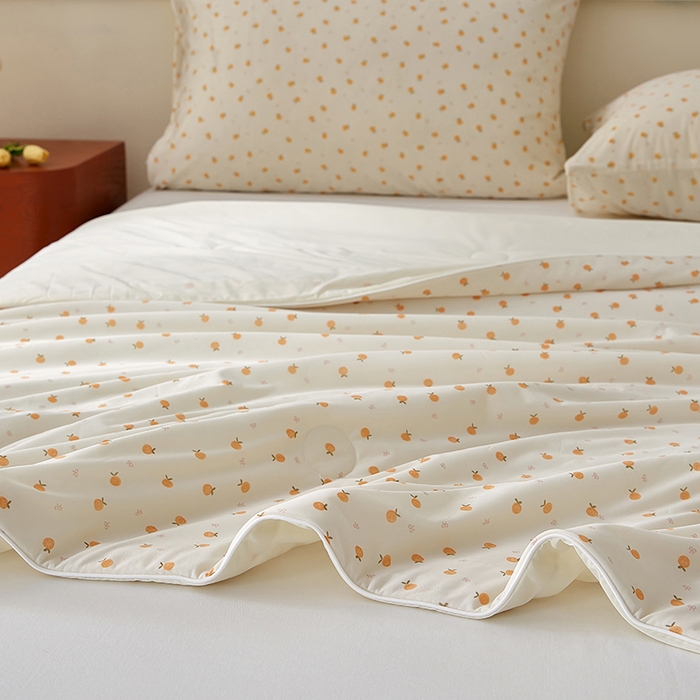 91家纺网 家纺一手货源 找家纺 梦恬佳 2026新款冰淇淋印花凉感丝夏凉被小冰被 小桔子