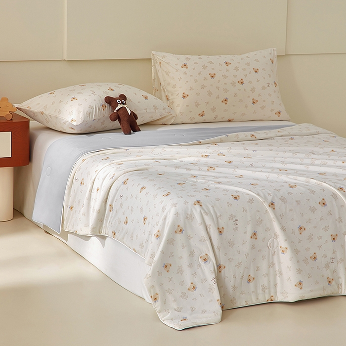 91家纺网 家纺一手货源 找家纺 梦恬佳 2026新款冰淇淋印花凉感丝夏凉被小冰被 绅士小熊