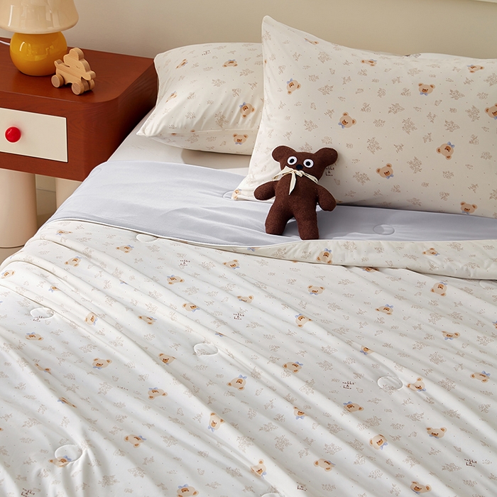 91家纺网 家纺一手货源 找家纺 梦恬佳 2026新款冰淇淋印花凉感丝夏凉被小冰被 绅士小熊