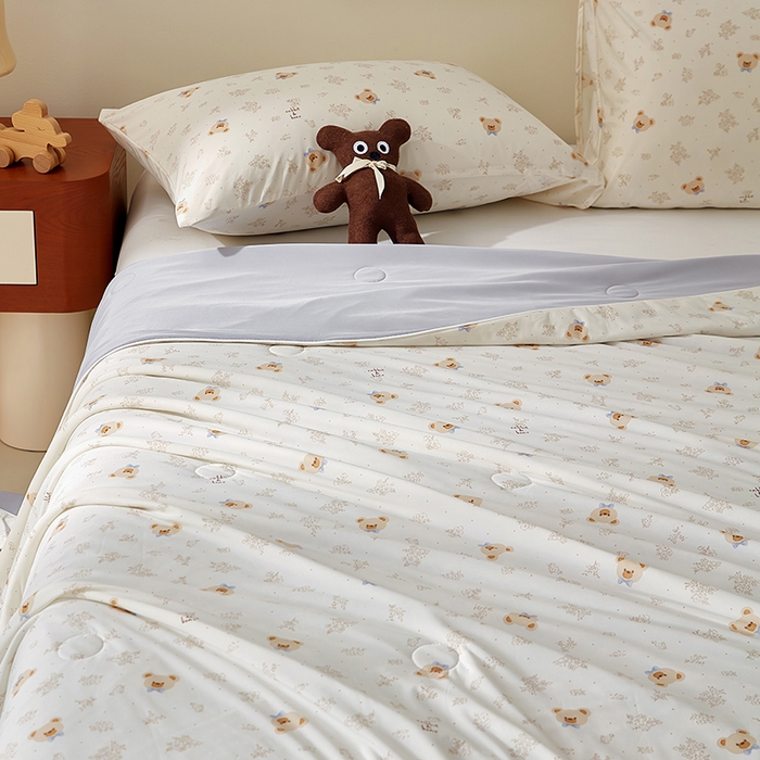 91家纺网 家纺一手货源 找家纺 梦恬佳 2026新款冰淇淋印花凉感丝夏凉被小冰被 绅士小熊