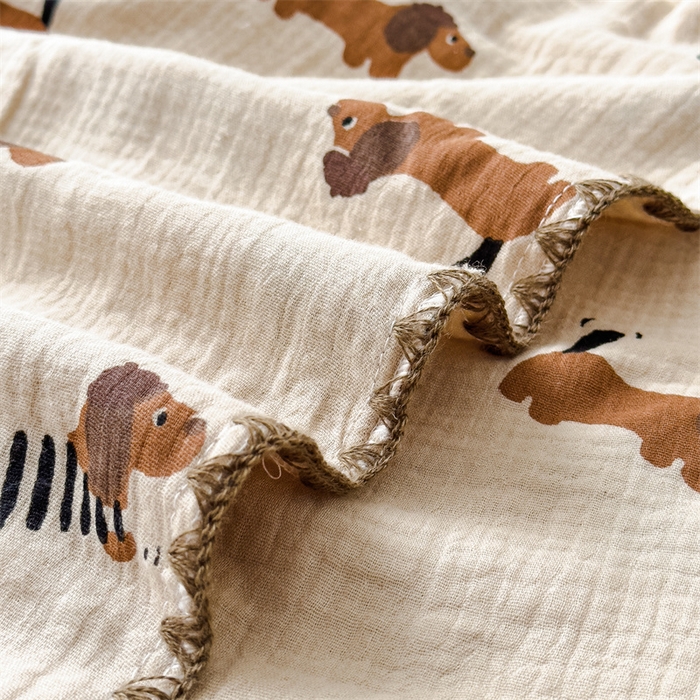 91家纺网 家纺一手货源 找家纺 布凡家居 2026新款全棉纯棉双层纱布毯夏被毯盖毯双层纱浴巾毯 皱皱纱-腊肠狗