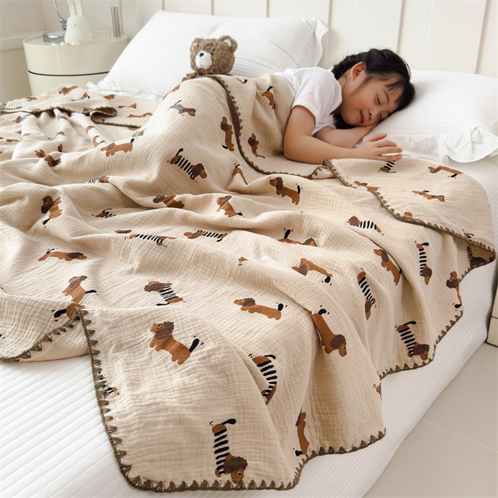 91家纺网 家纺一手货源 找家纺 布凡家居 2026新款全棉纯棉双层纱布毯夏被毯盖毯双层纱浴巾毯 皱皱纱-腊肠狗