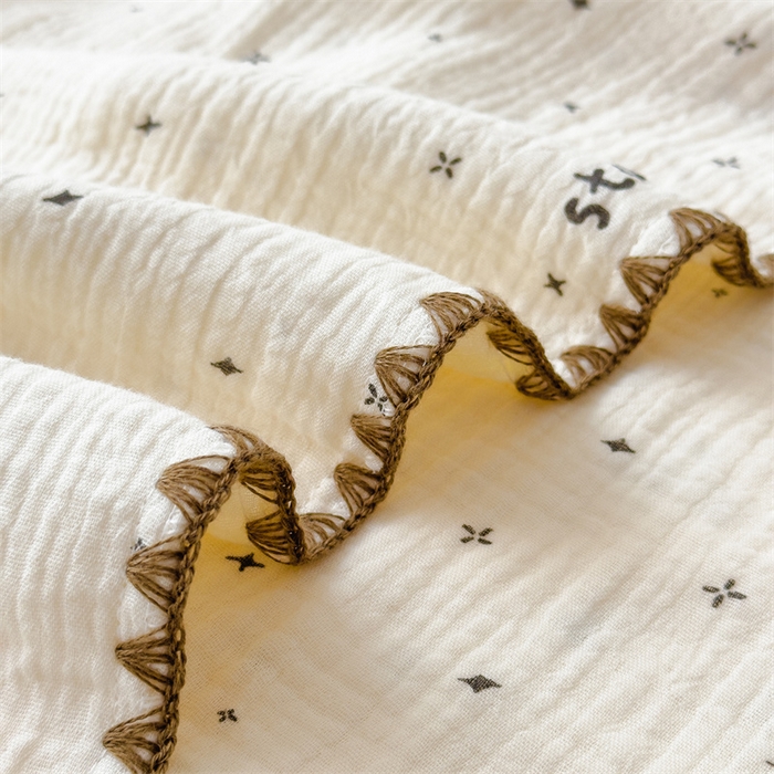 91家纺网 家纺一手货源 找家纺 布凡家居 2026新款全棉纯棉双层纱布毯夏被毯盖毯双层纱浴巾毯 皱皱纱-满天星