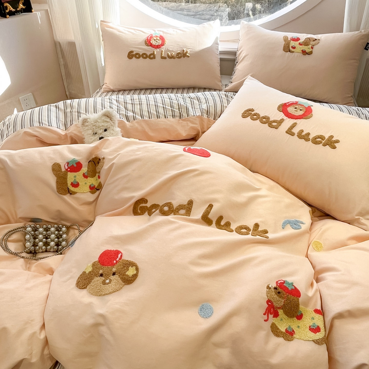 91家纺网 家纺一手货源 找家纺 （总）乐美家纺 2026新款春夏软萌全棉毛巾绣系列四件套