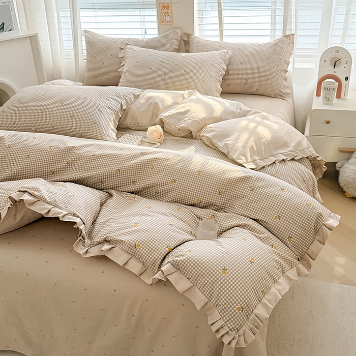 91家纺网 家纺一手货源 找家纺 帛美家纺 2026新款全棉花边款印花四件套 晚香玉