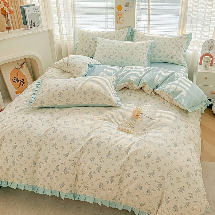 91家纺网 家纺一手货源 找家纺 帛美家纺 2026新款全棉花边款印花四件套 小蓝花