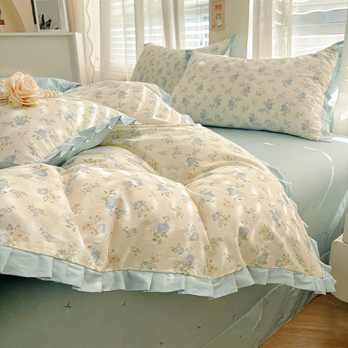 91家纺网 家纺一手货源 找家纺 帛美家纺 2026新款全棉花边款印花四件套 小蓝花