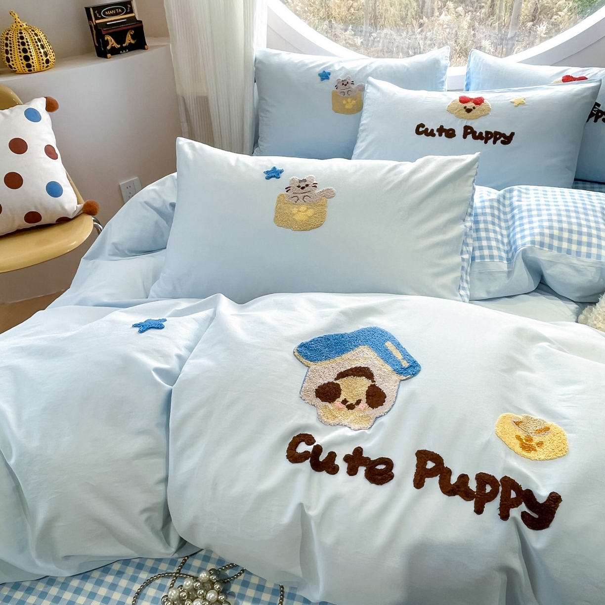 91家纺网 家纺一手货源 找家纺 乐美家纺 2026新款春夏软萌全棉毛巾绣系列四件套 房子小狗狗