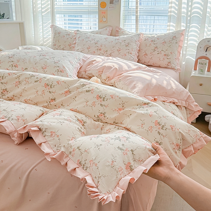 91家纺网 家纺一手货源 找家纺 帛美家纺 2026新款全棉花边款印花四件套 月下笛