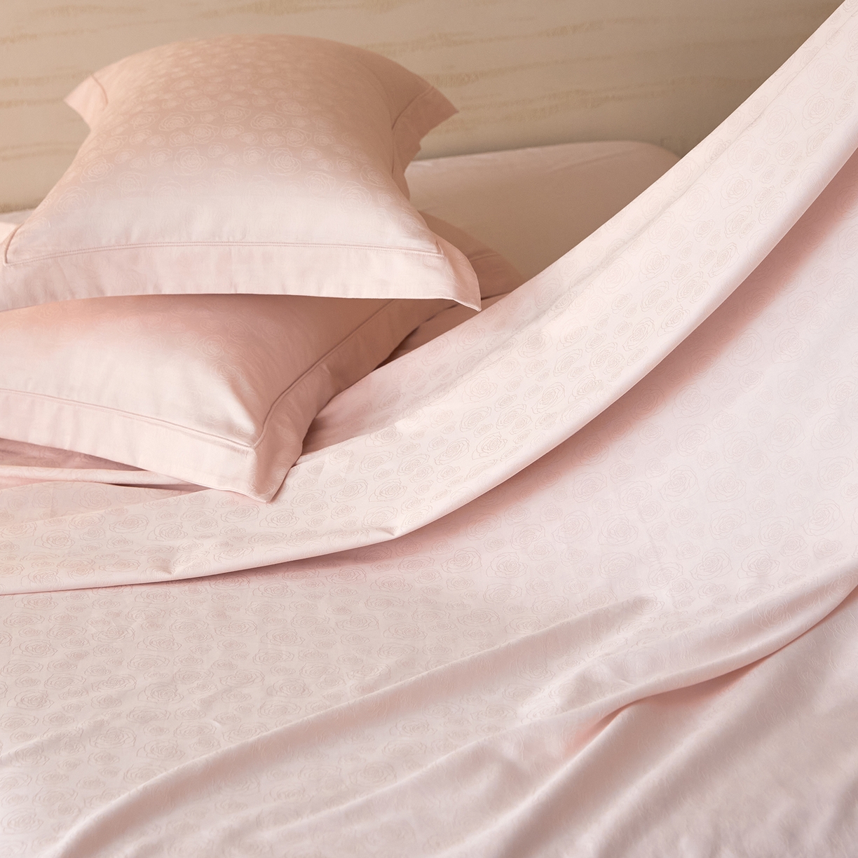 91家纺网 家纺一手货源 找家纺 梧桐树 2026新款60支长绒棉提花高奢系列四件套 T03玫瑰-粉玉